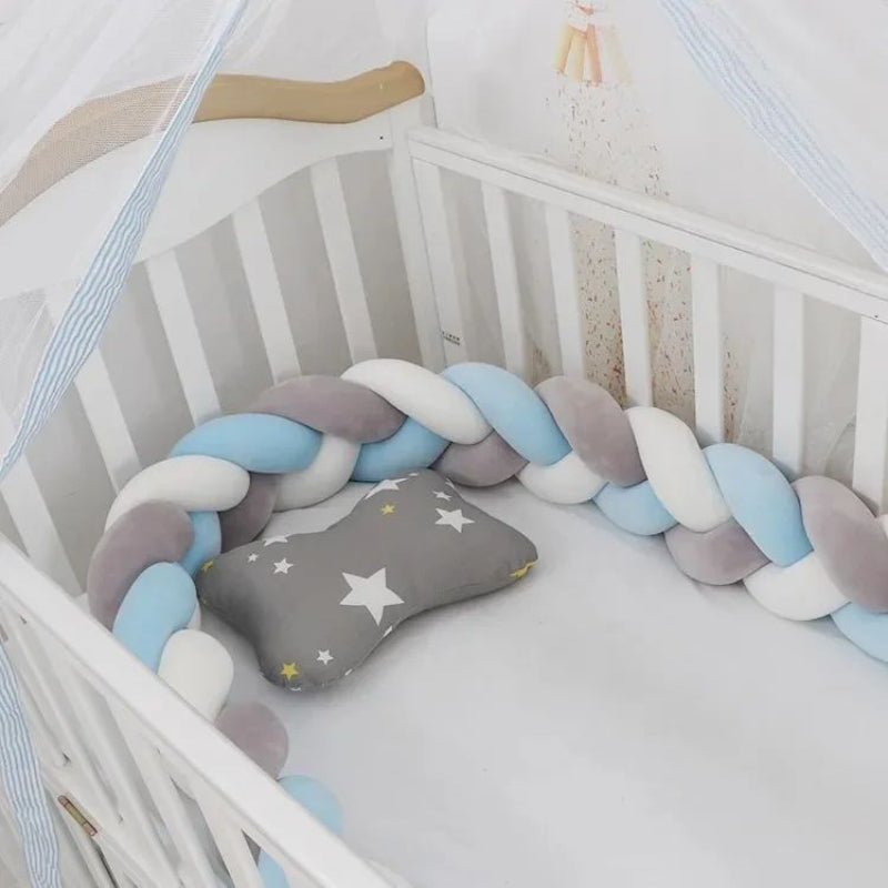 berceau avec tresse de lit bebe dedans 0f127983 52cd 4679 b1a2 439752f900e2