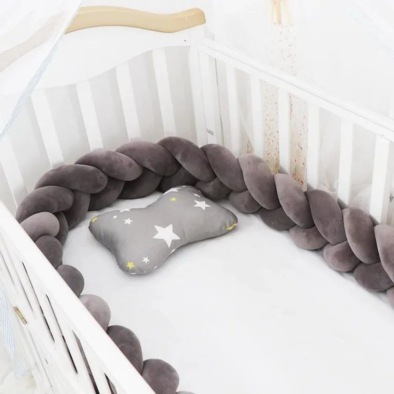 berceau entoure de tresse de lit bebe