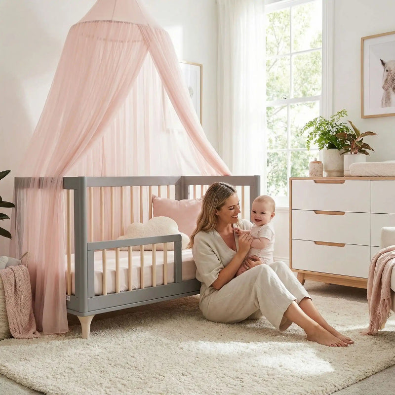 maman et bebe a cote ciel de lit avec support