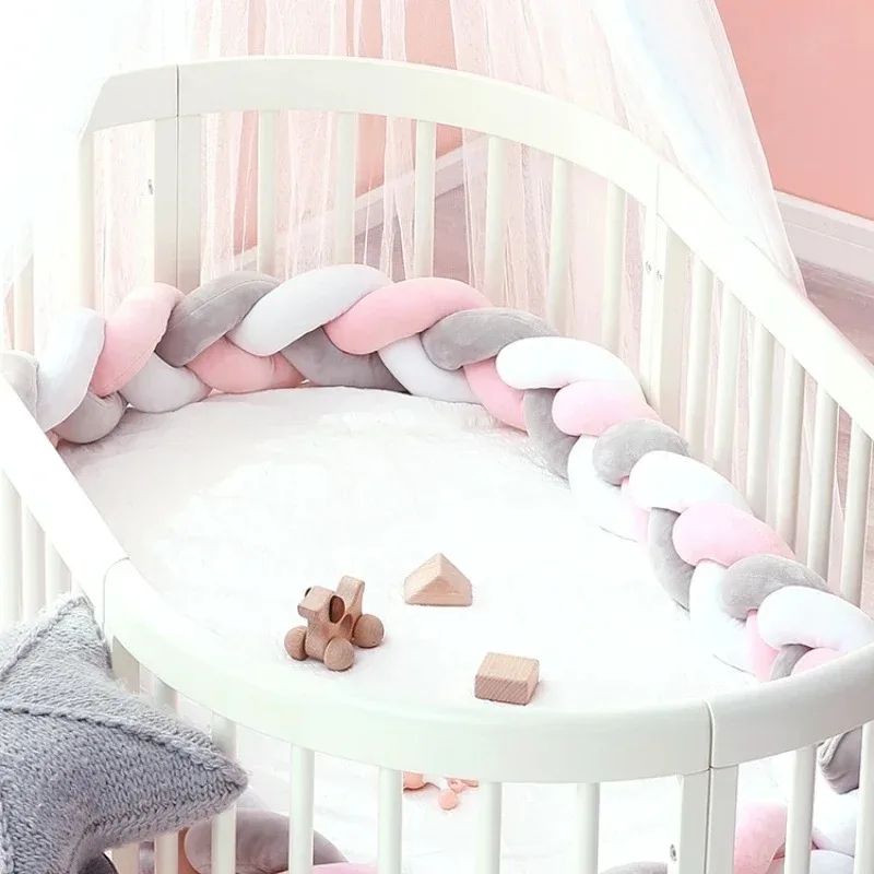 tresse de lit bebe dans le lit