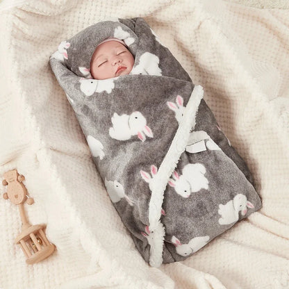 bebe dormant avec couverture bebe polaire