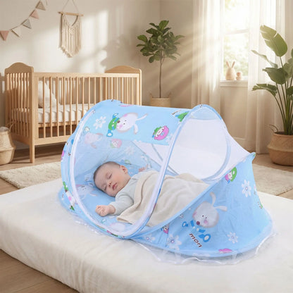 bebe dort dans lit moustiquaire pour bebe