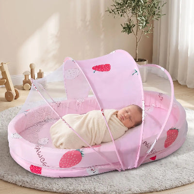 bebe dort dans son lit toile bebe