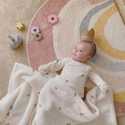 bebe surtapi couvert avec couverture bebe en flanelle 2cb6a2b1 2c92 48ba ad321c7e97c43822 