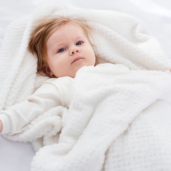 couverture bébé blanc