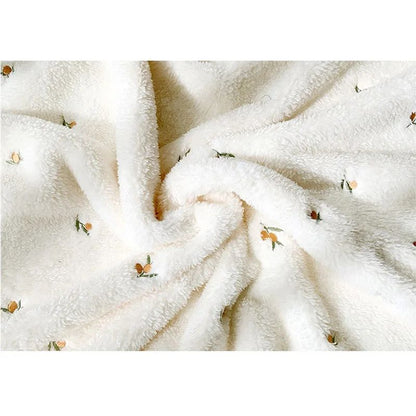 couverture bebe en flanelle au fleur08ac00dc 0af1 41bd 9591 6d9698b24e41
