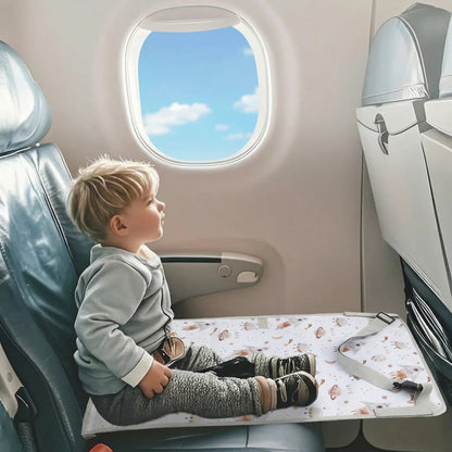 nfant assit sur lit de voyage pour bebe