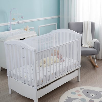 lit de bebe protege par moustiquaire lit bébé