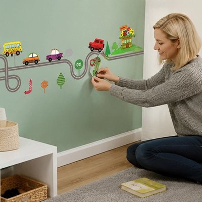 Maman fixe stickers mur