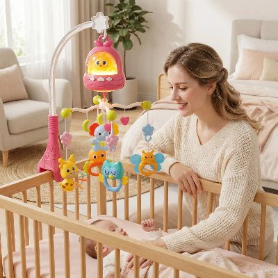 maman souriant bébé dort sous mobile musical bébé