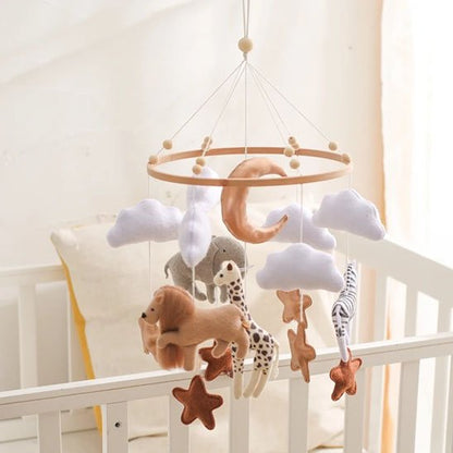 Mobile bebe acrochet au lit