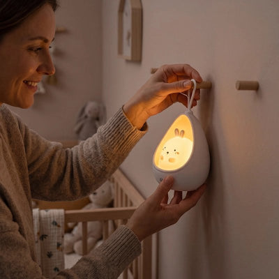 Veilleuse bébé blanc allumé